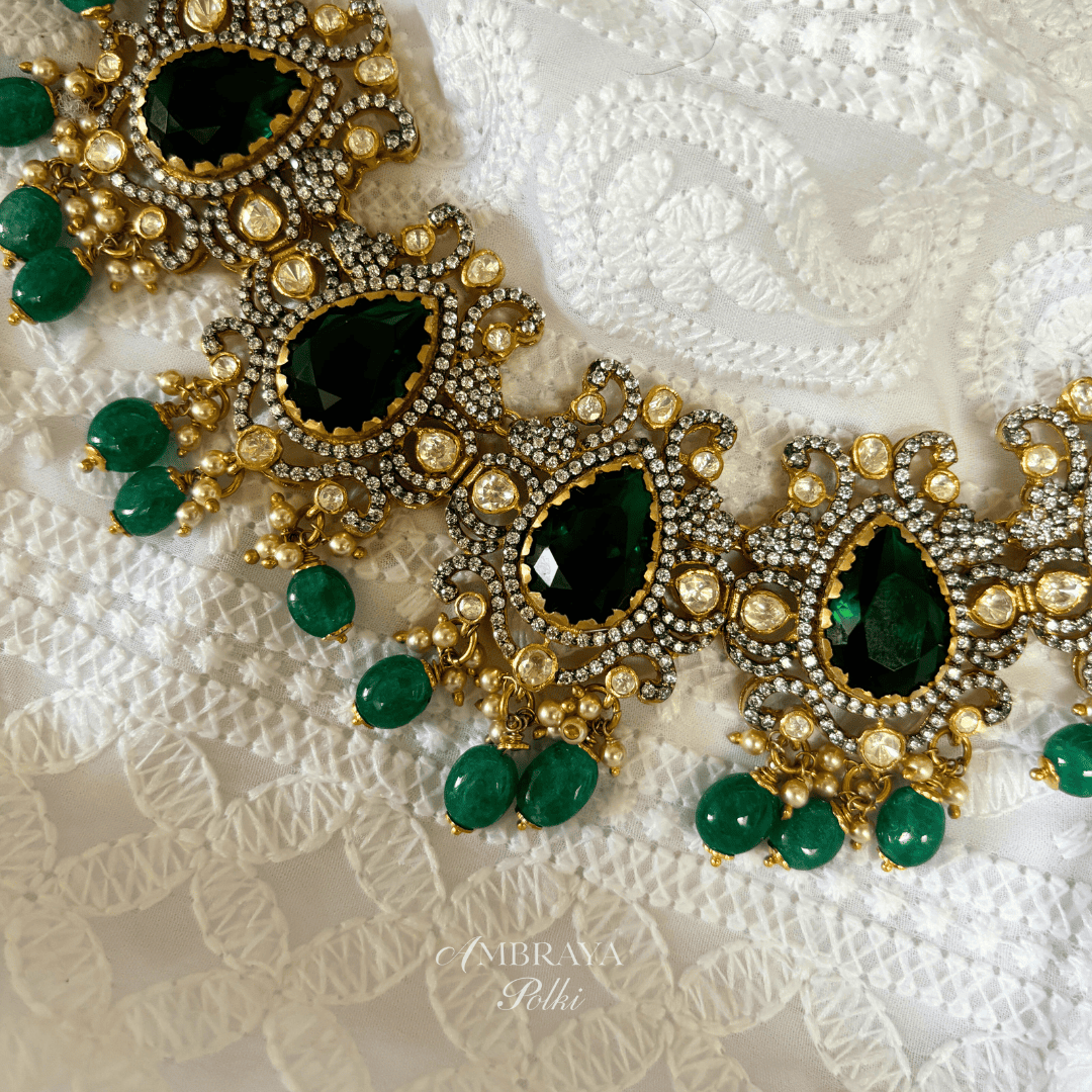 Vanmayi Necklace Set - Ambraya Polki