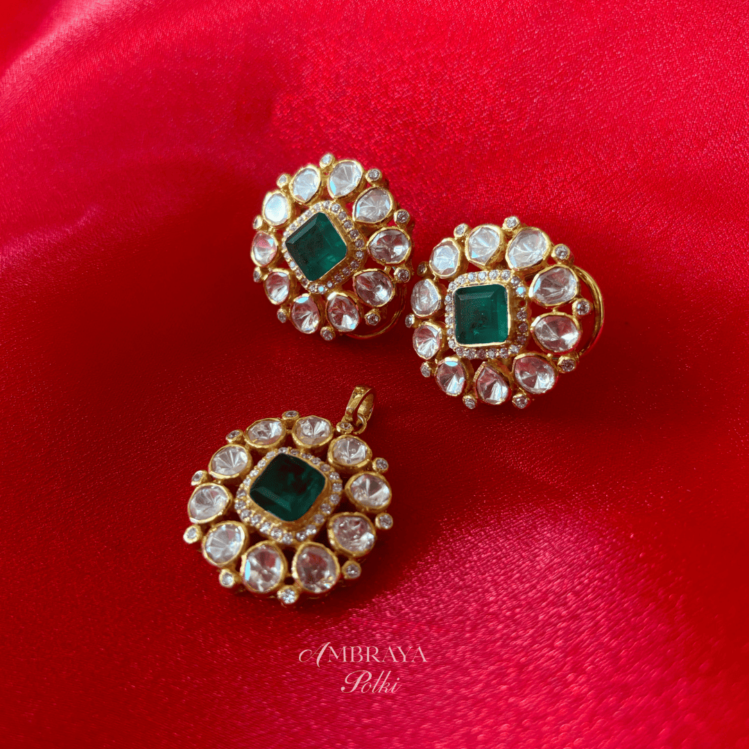 Sehere Pendant Set - Ambraya Polki