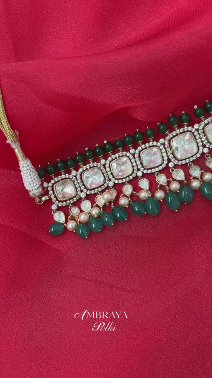 Nurvi Necklace